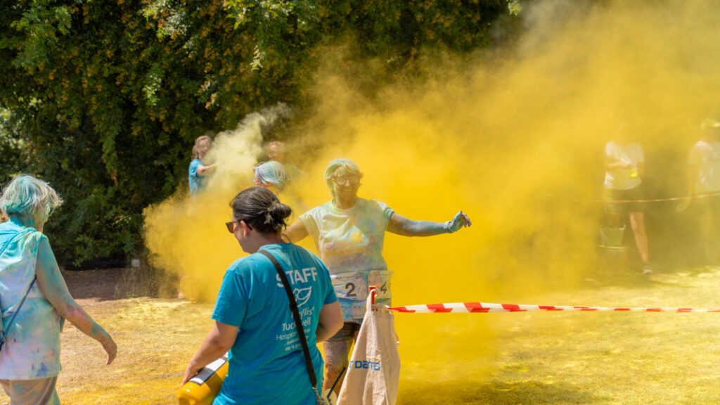 Yellow — United Kingdom - Lodge Park, Frimley